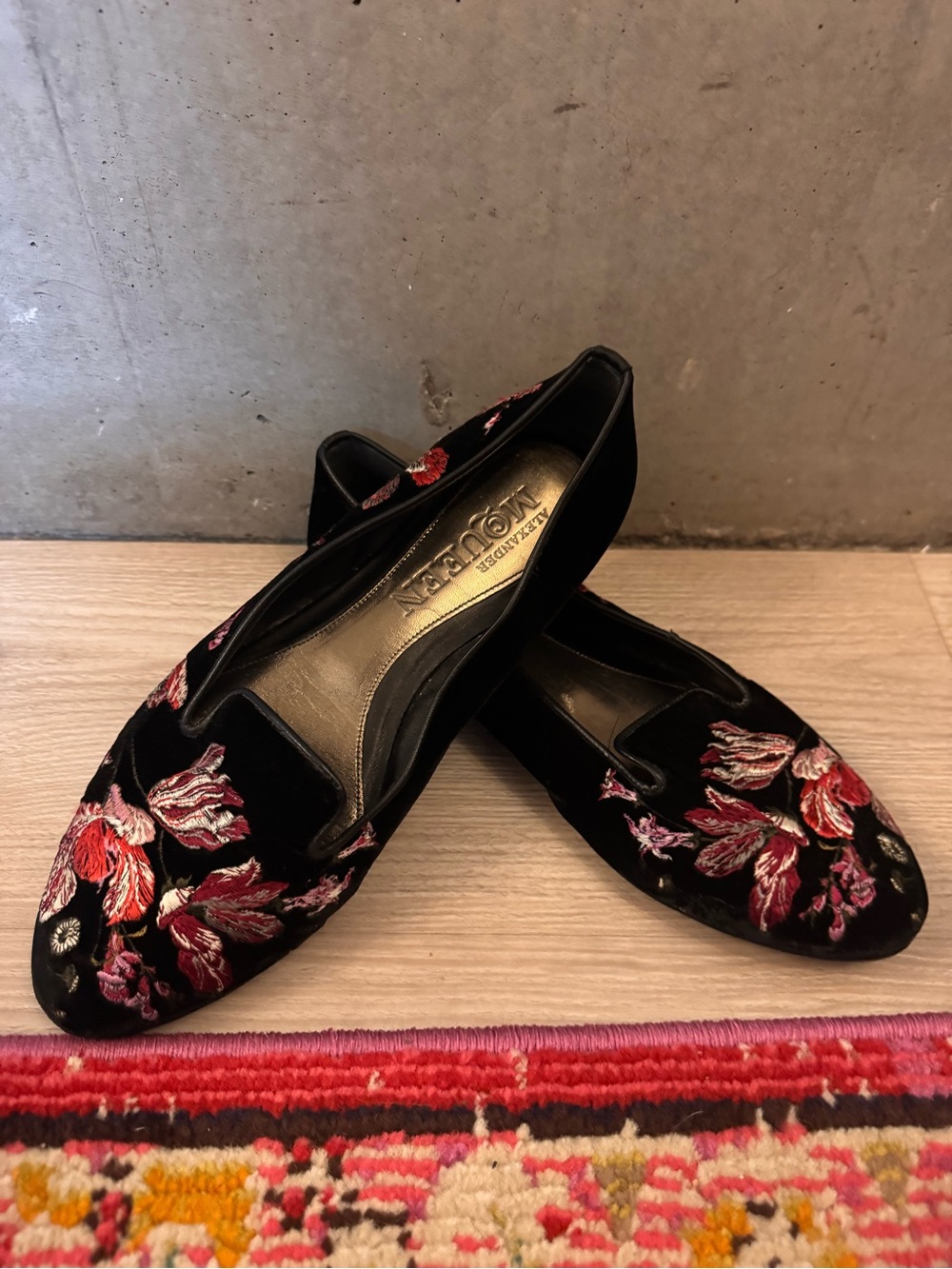 Alexander Mcqueen Black Velvet Floral Embroidered Loafers Size 8